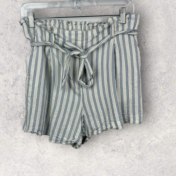 LOFT White Blue Striped Paperbag Shorts High Waist Medium - Picture 2 of 11